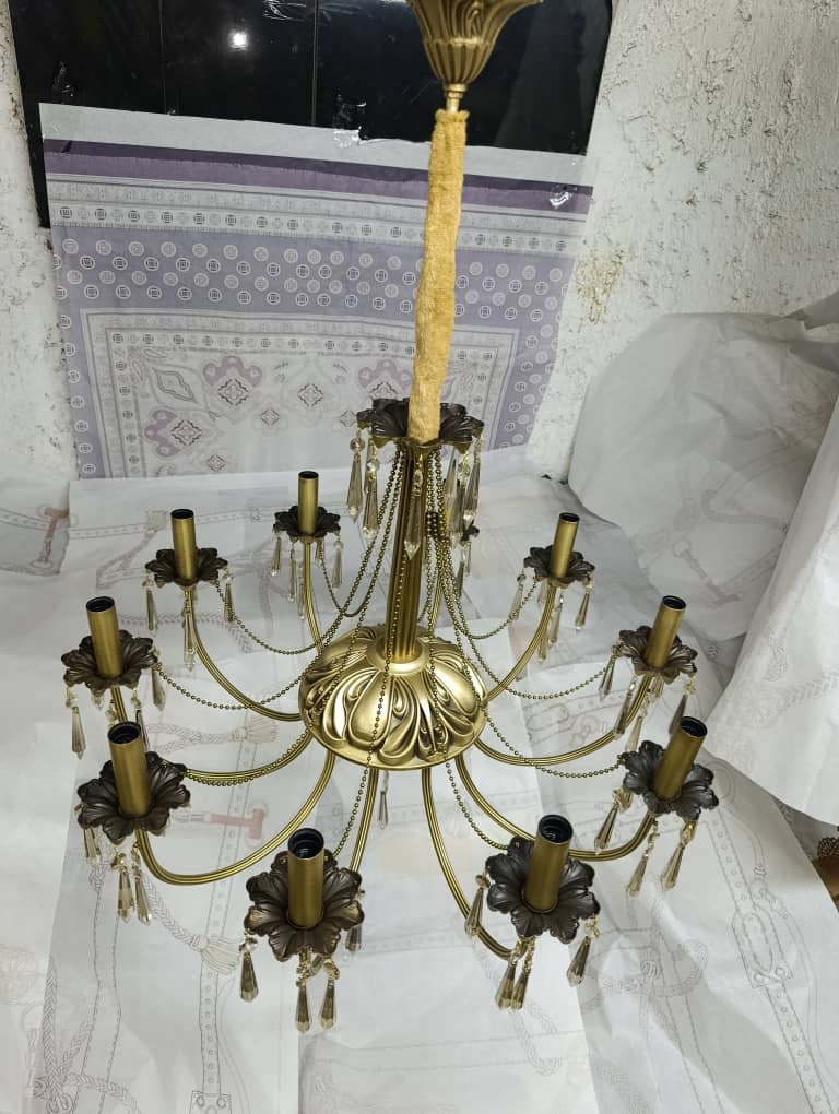 ,لوستر کنار سالنی دیوار کوب و اباژورمراکشی و برنجی